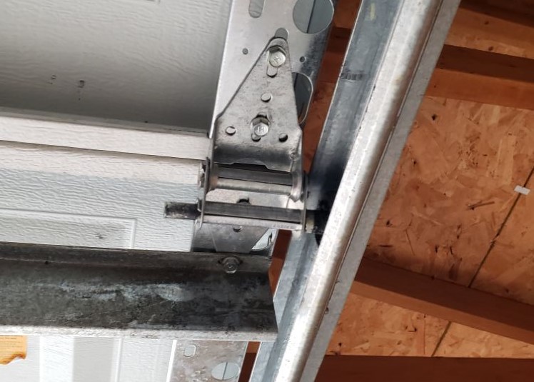 garage door spring replacement Garage Door Maintenance Garag Garage Door Maintenance East Moline