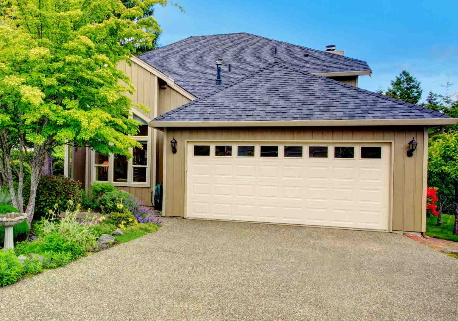 About-Titan-Garage-Doors-Wisconsin residential-garage-doors
